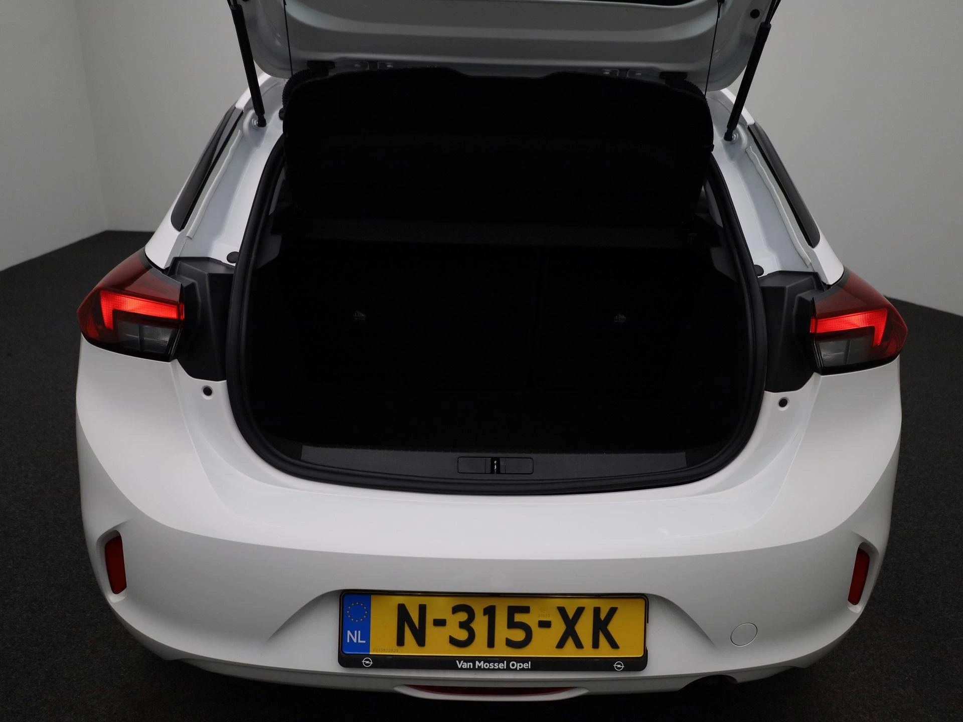 Opel-Corsa-image-12