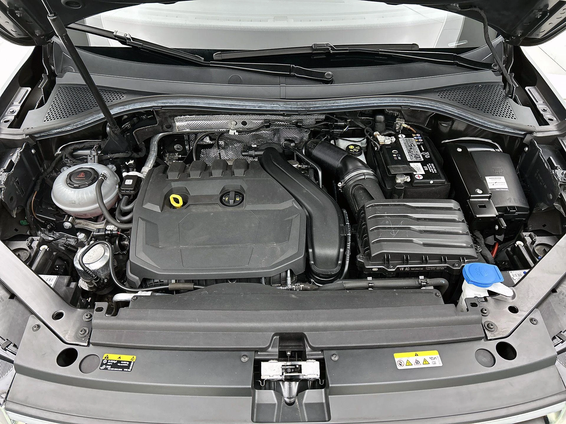 Volkswagen-Tiguan-image-27