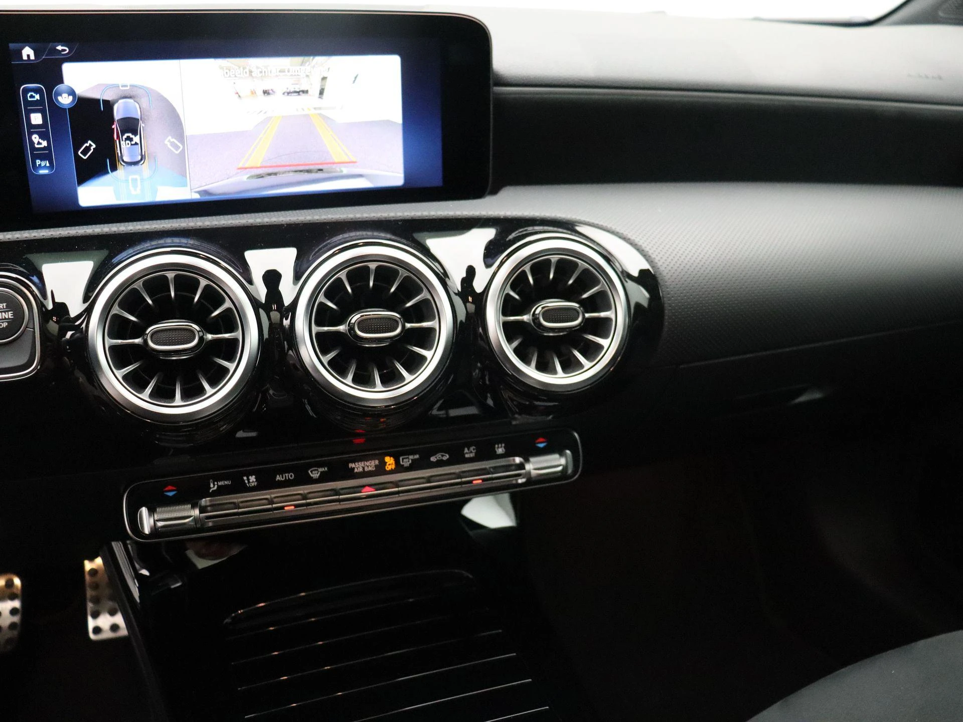 Mercedes-Benz-A-Klasse-image-17