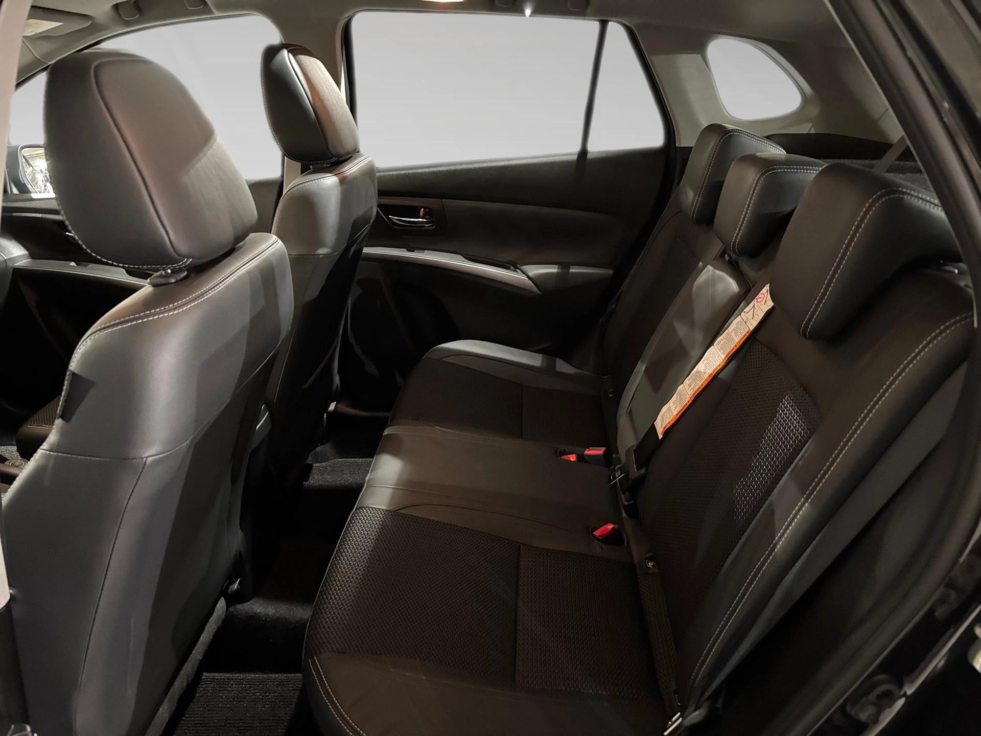 Suzuki-S-Cross-image-16