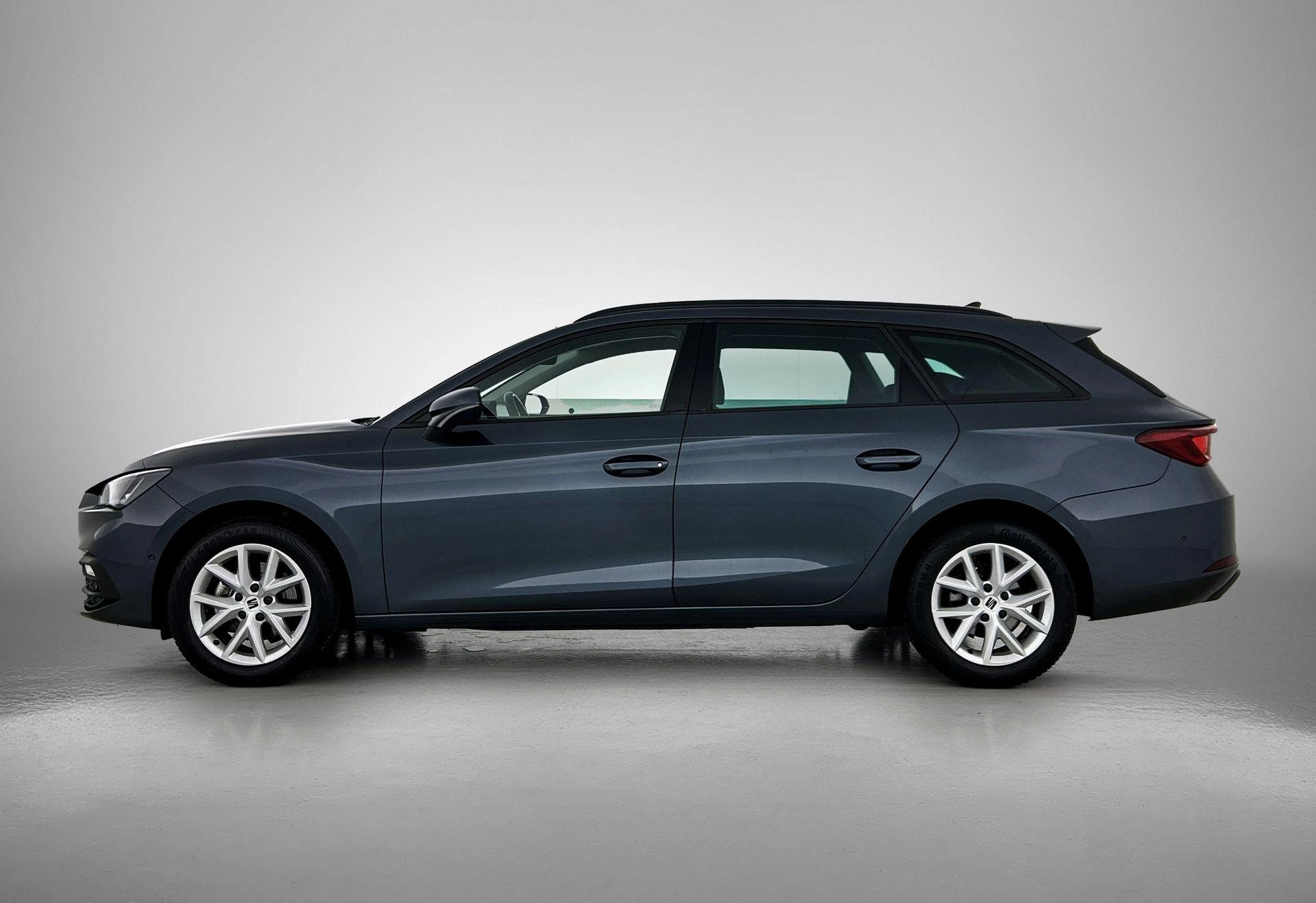 SEAT-Leon-image-1