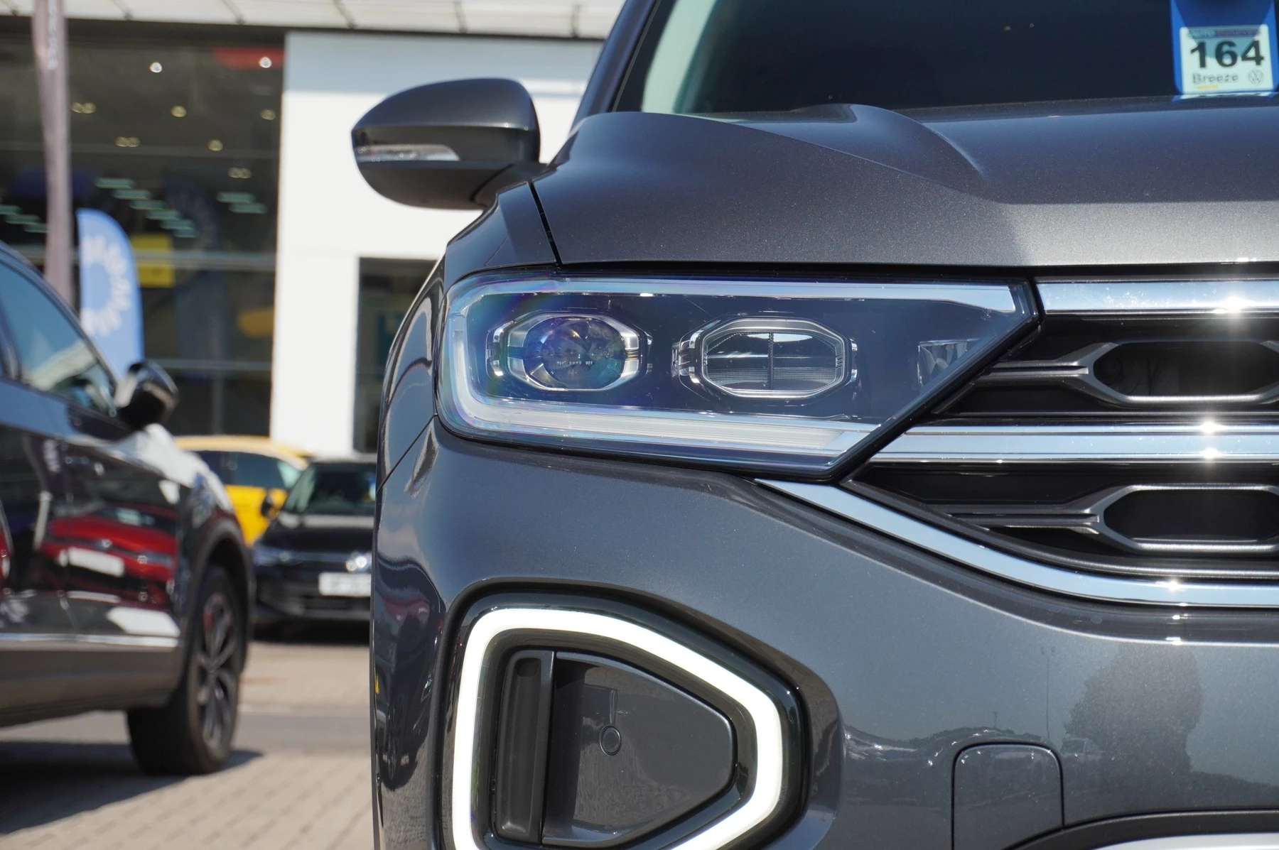 Volkswagen-T-Roc-image-43