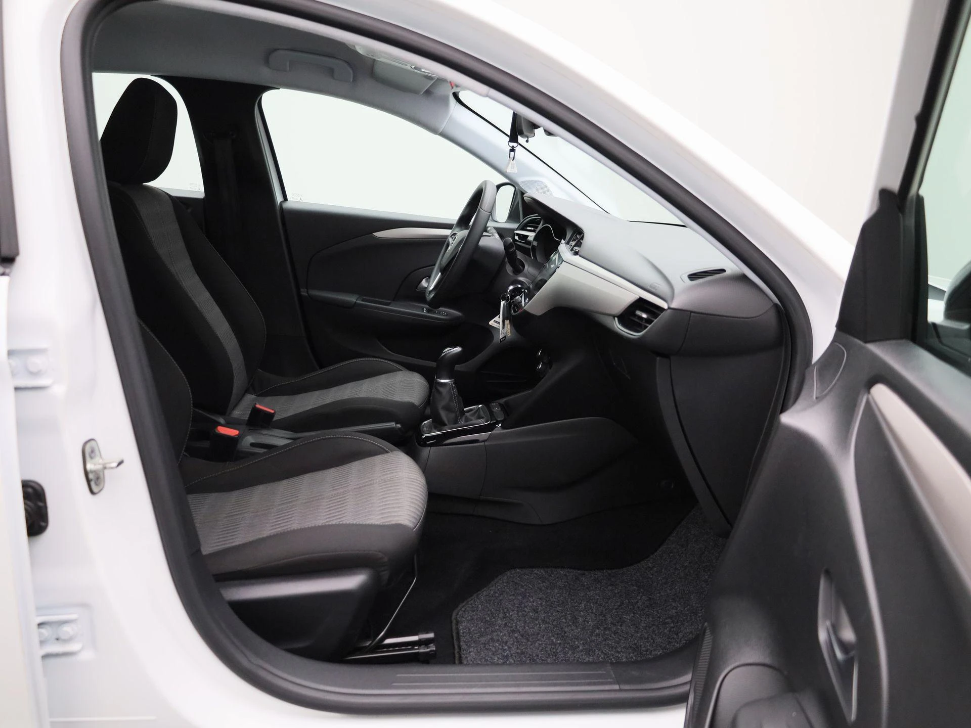 Opel-Corsa-image-27