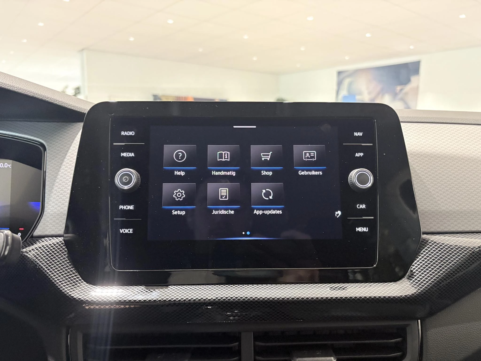 Volkswagen-T-Cross-image-18