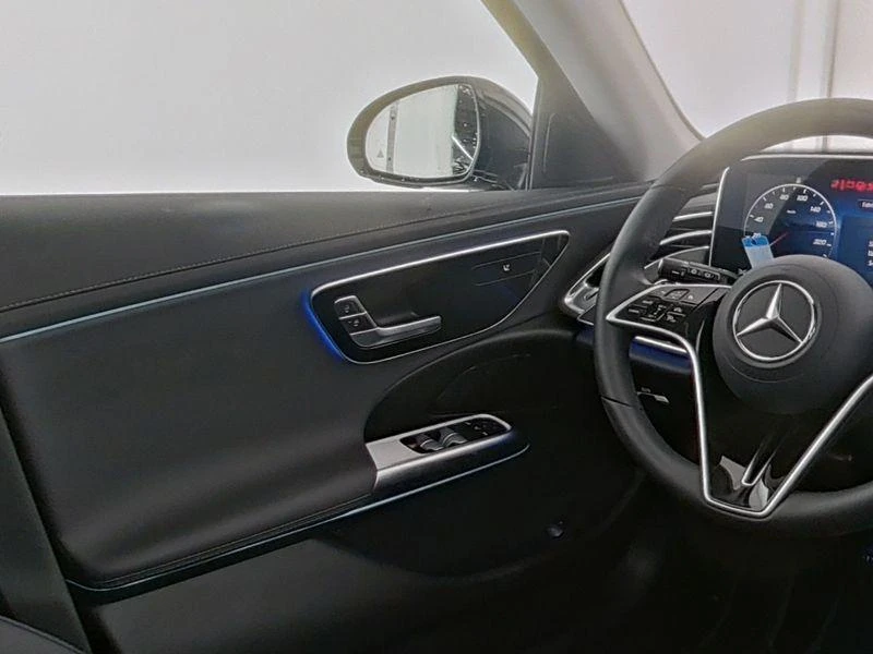 Mercedes-Benz-E-Klasse-image-6