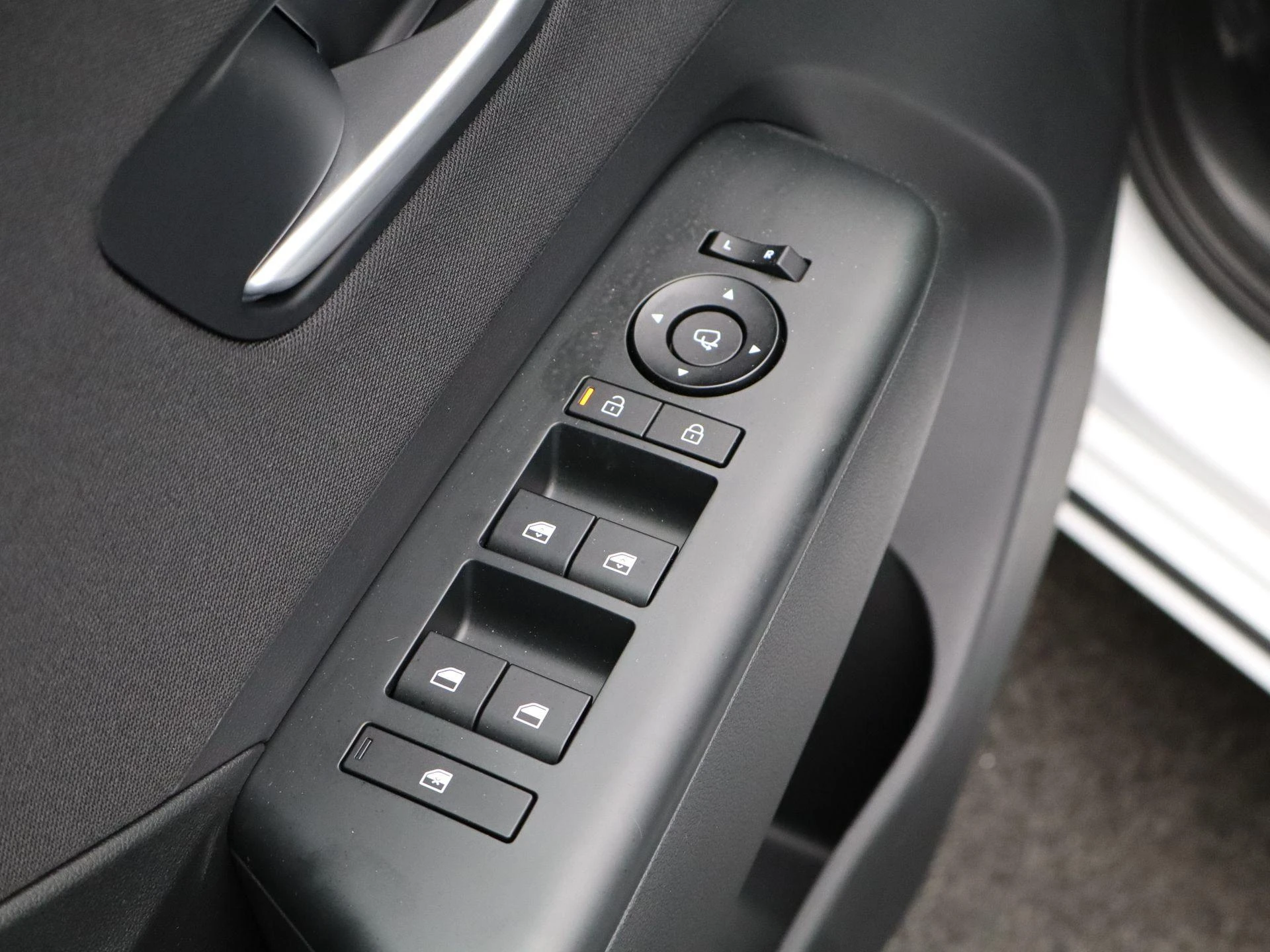 Hyundai-Kona-image-24