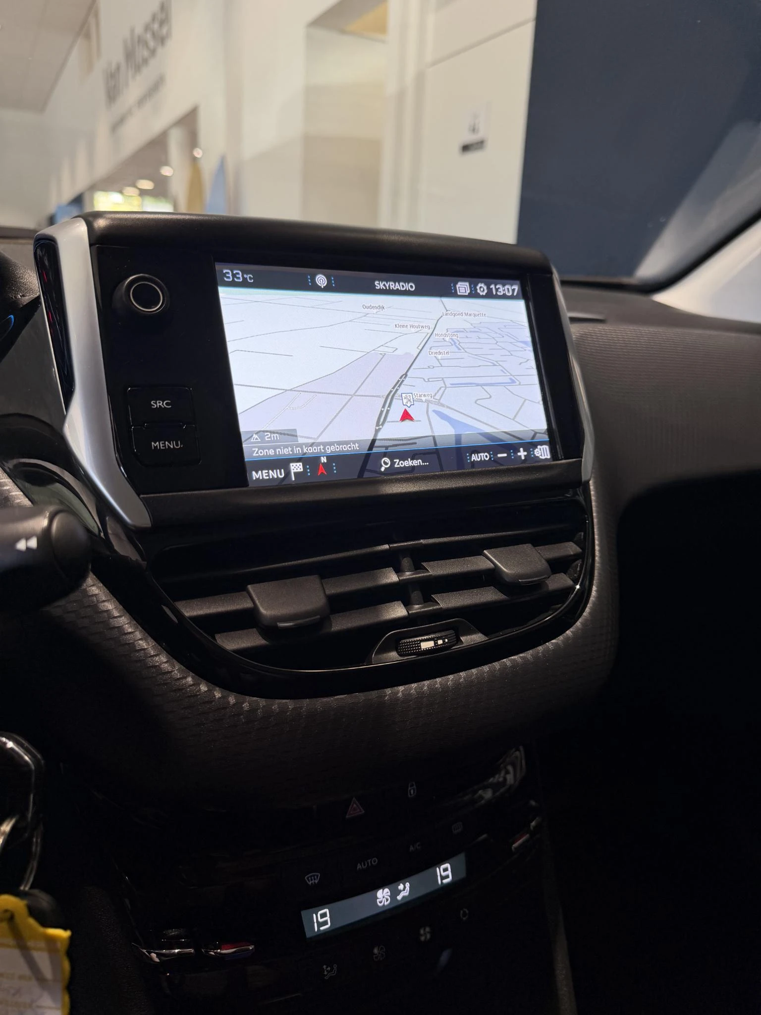 Peugeot-2008-image-14