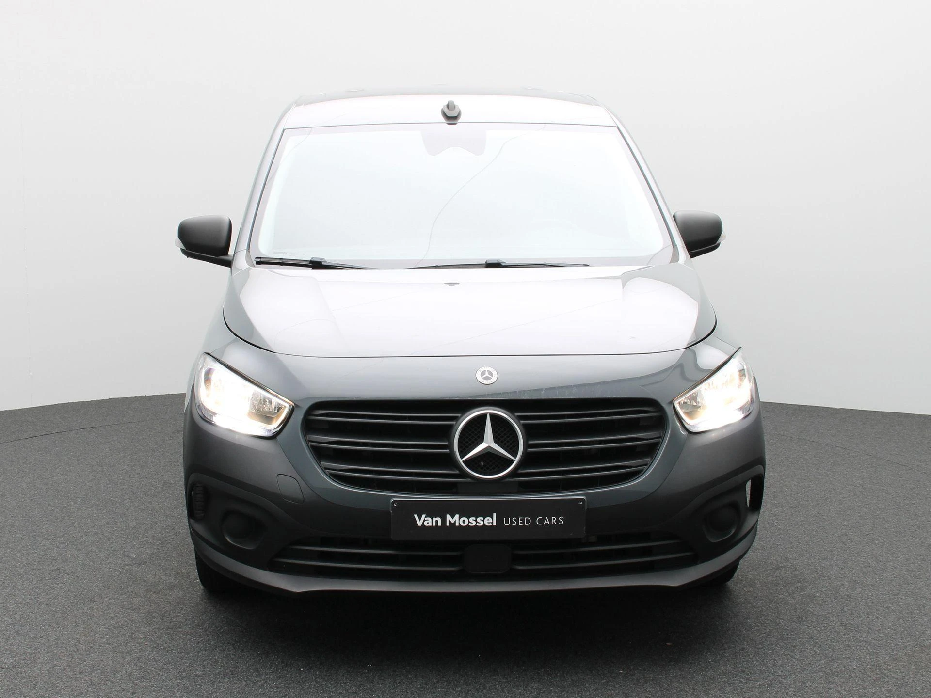 Mercedes-Benz-Citan-image-2