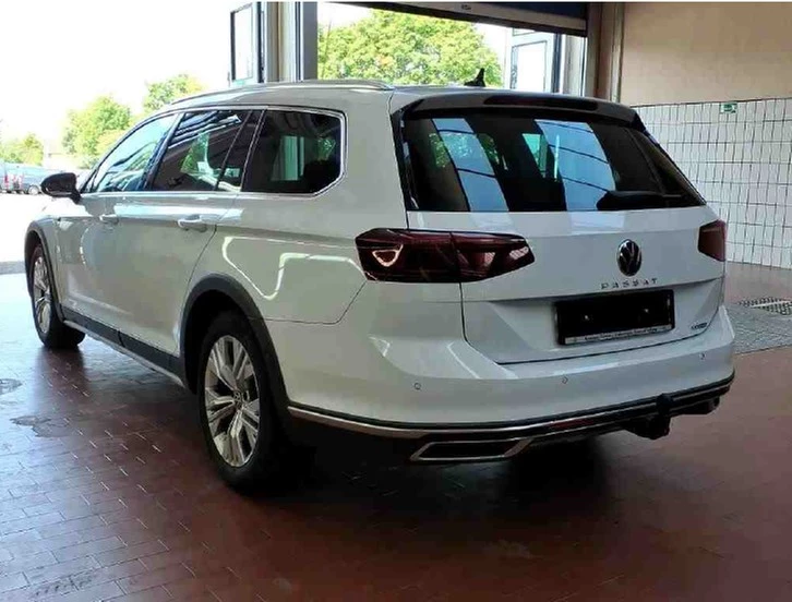 Volkswagen Passat Alltrack 2.0 TDI DSG 4Motion AHK