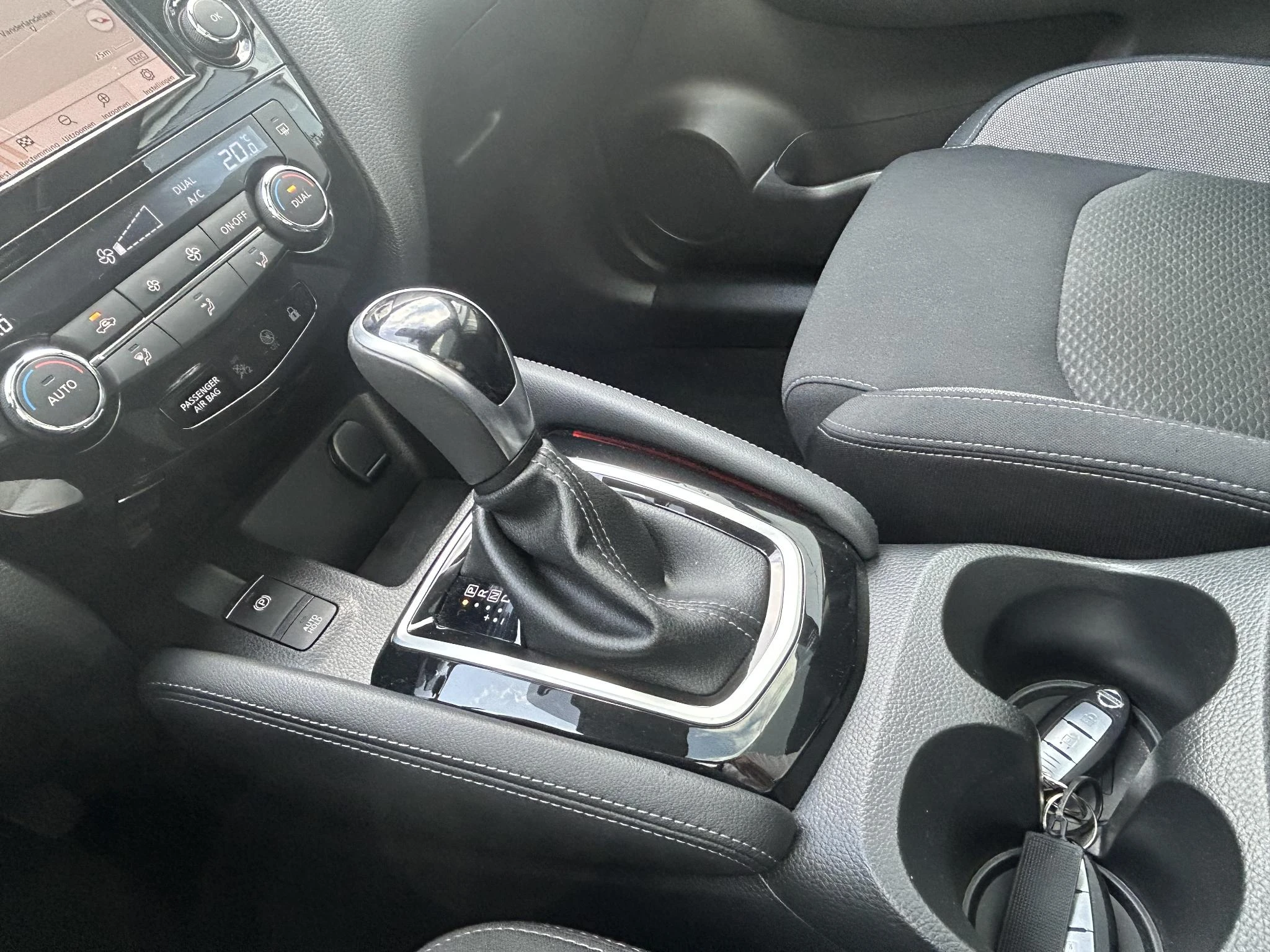 Nissan-QASHQAI-image-18