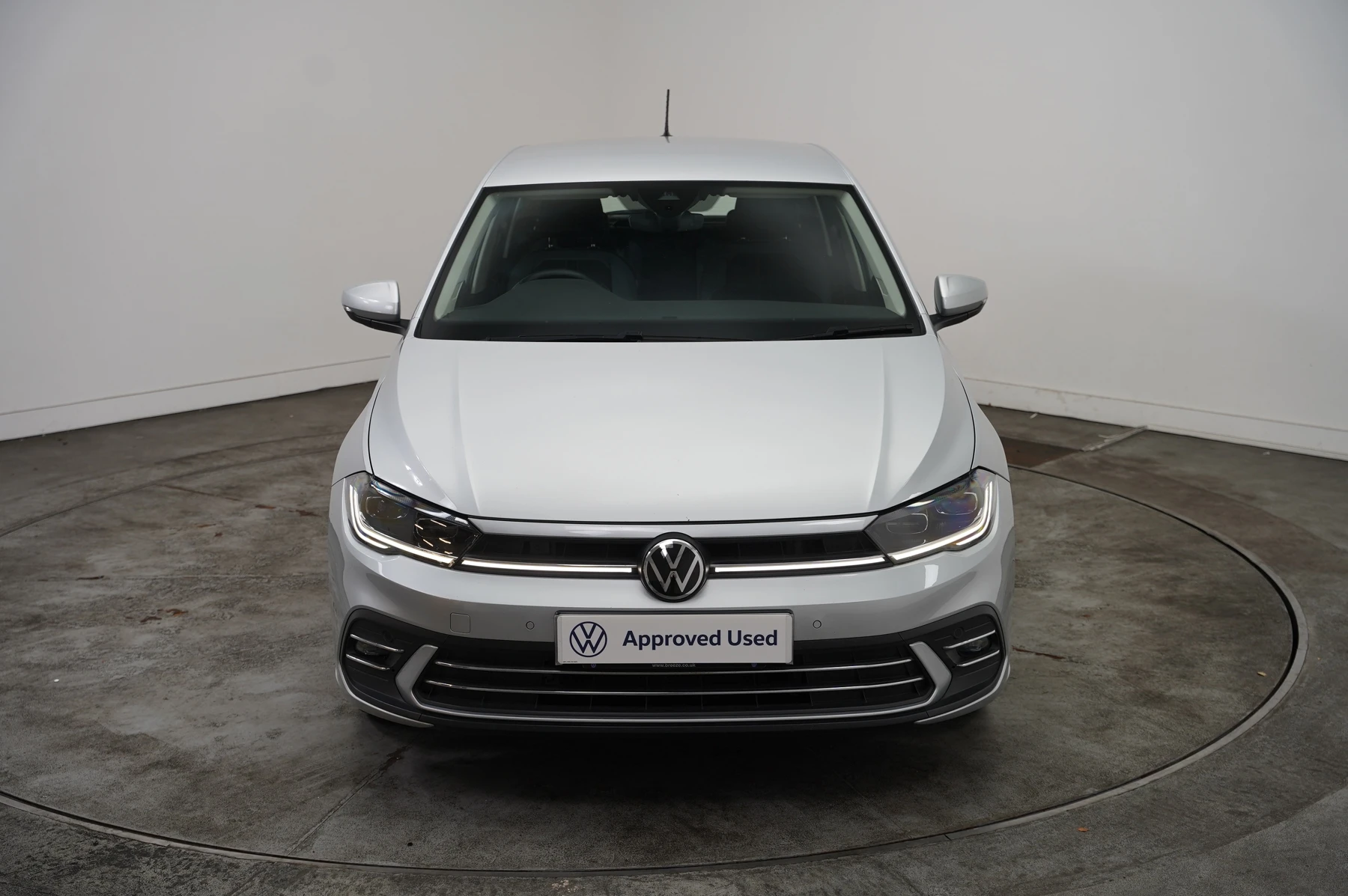 Volkswagen-Polo-image-39