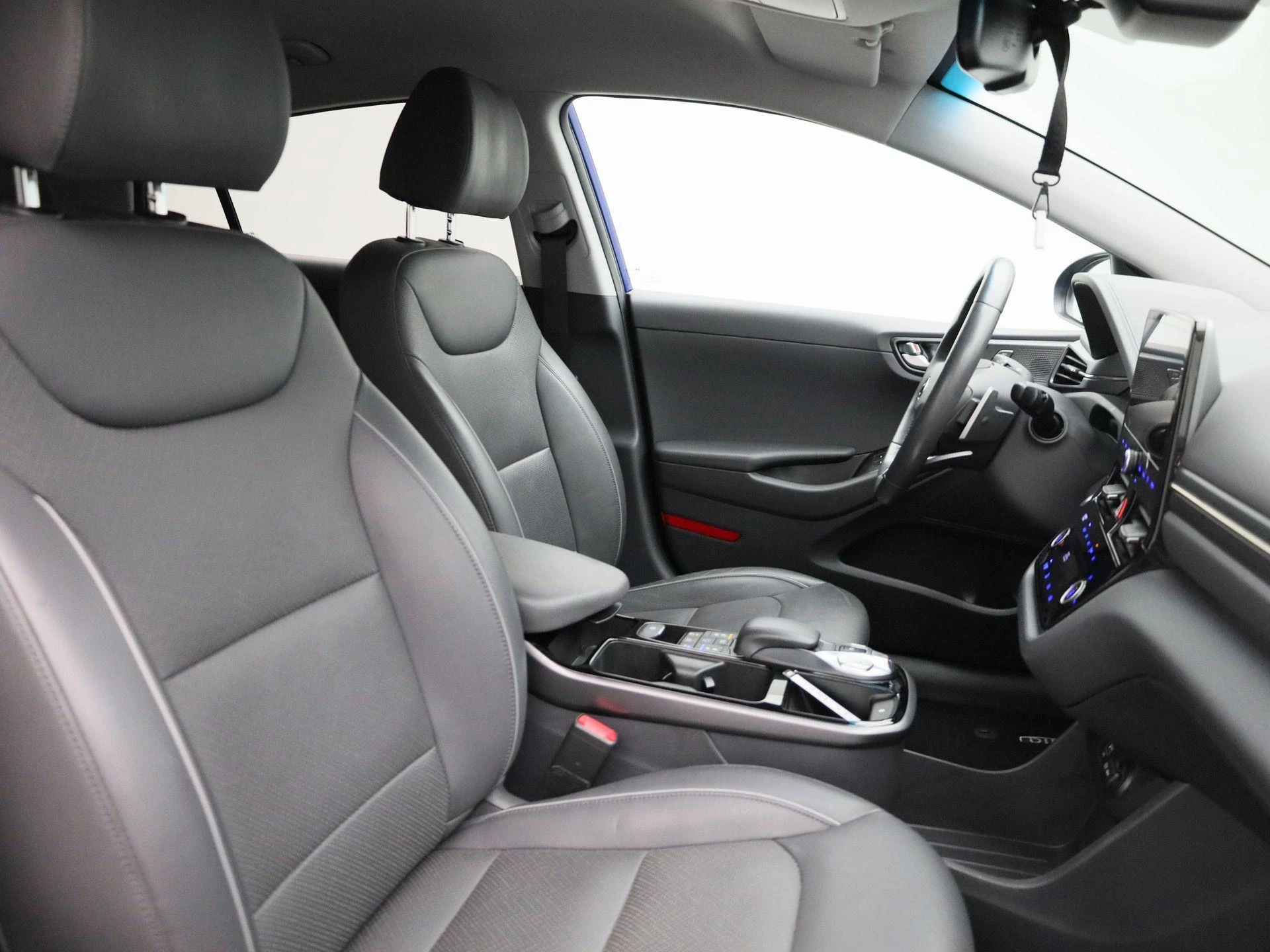 Hyundai-IONIQ-image-35