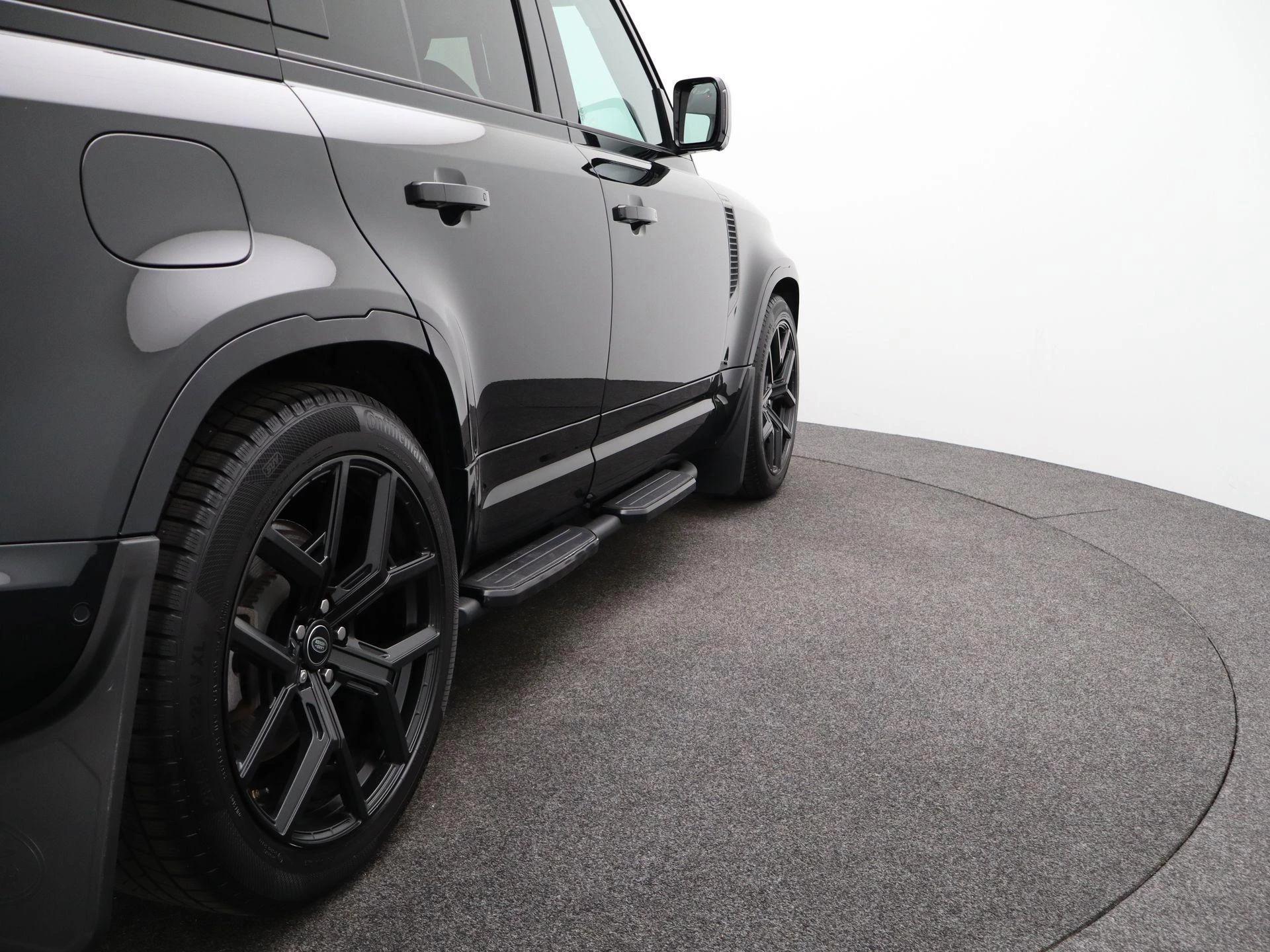 Land Rover-Defender-image-50