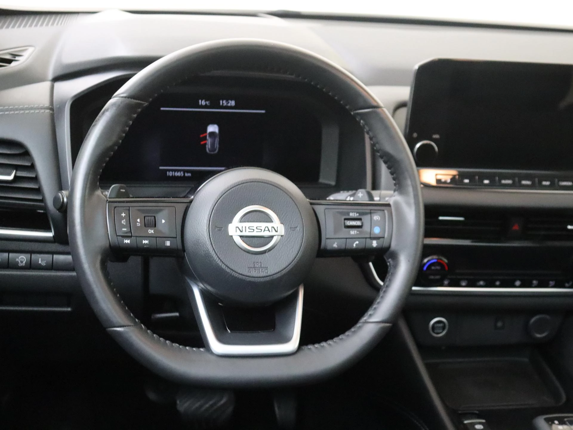 Nissan-QASHQAI-image-9