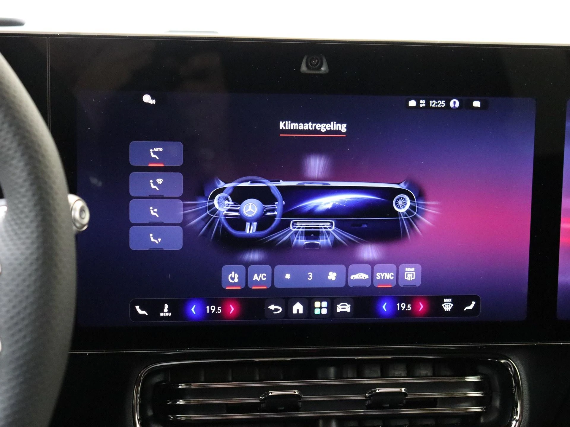 Mercedes-Benz-CLA-image-18