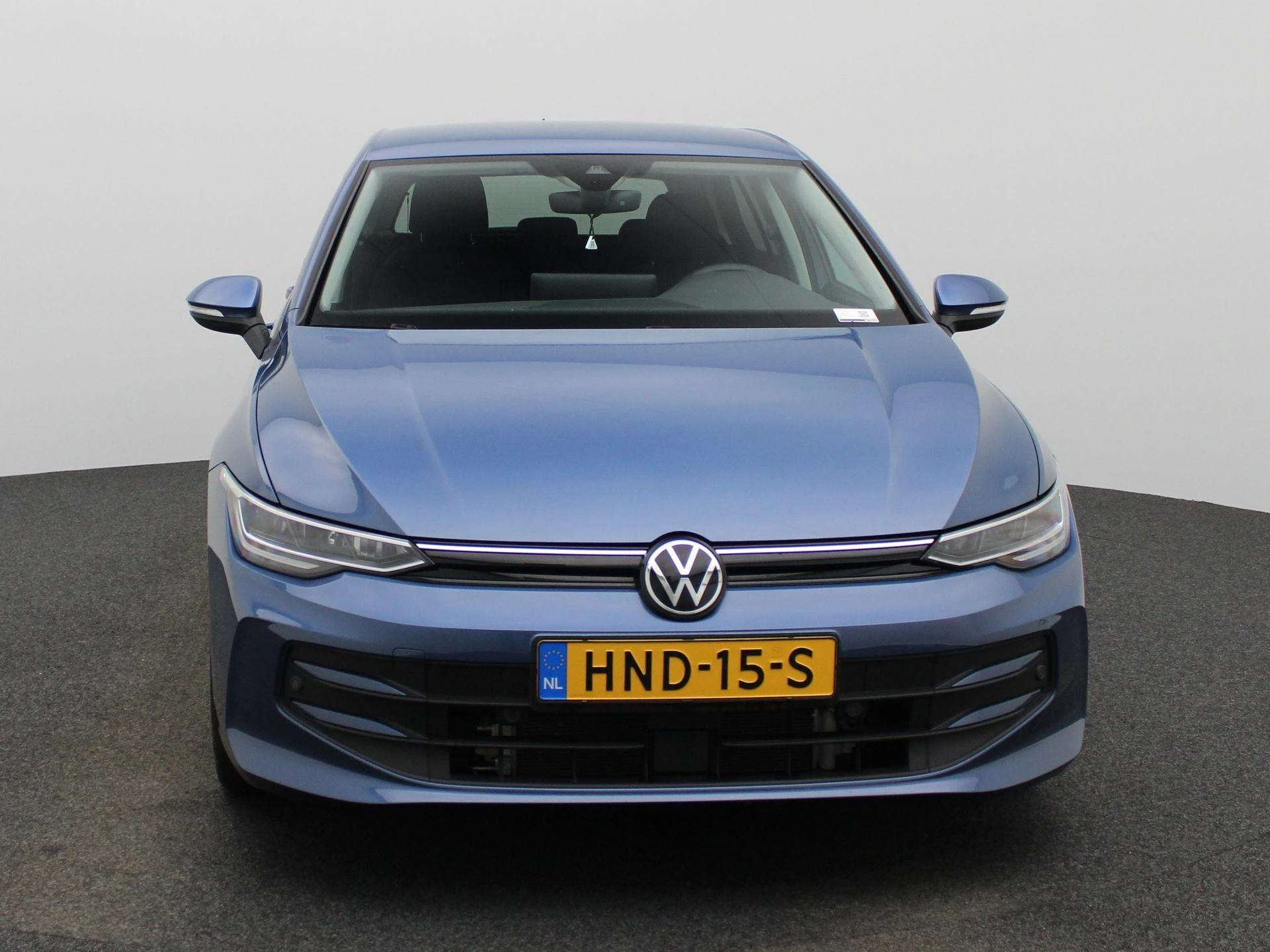 Volkswagen-Golf-image-2