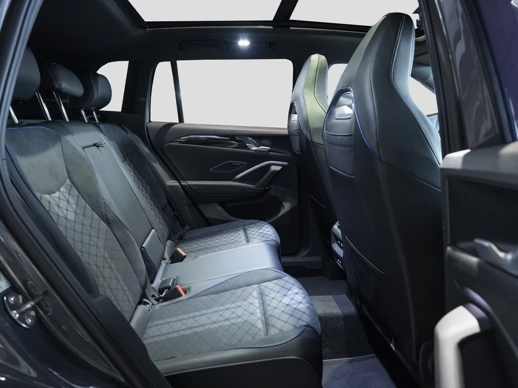 Volkswagen Tiguan 1,5 l eHybrid DSG R-Line AHK PANO NAVI