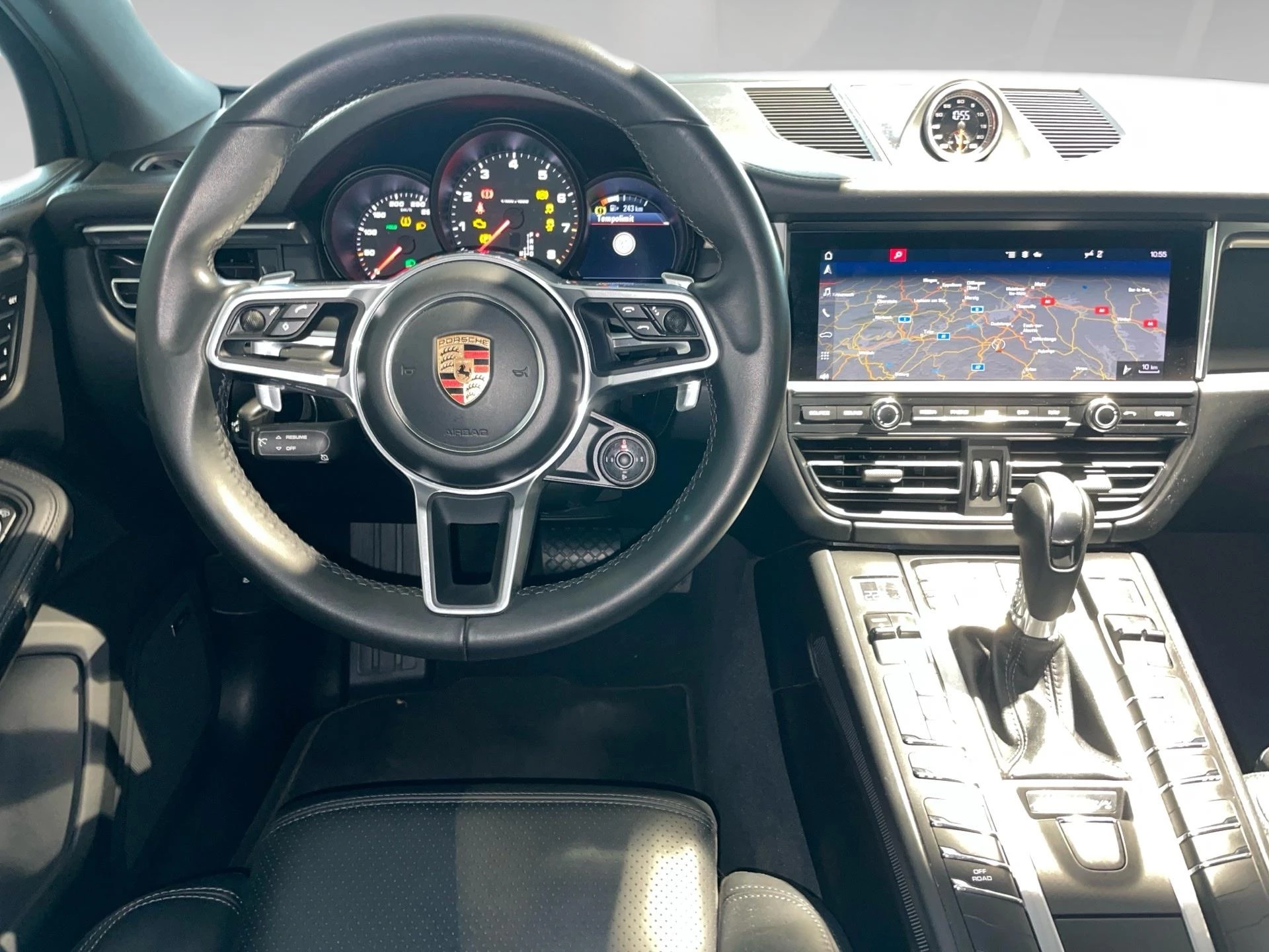 Porsche-Macan-image-5