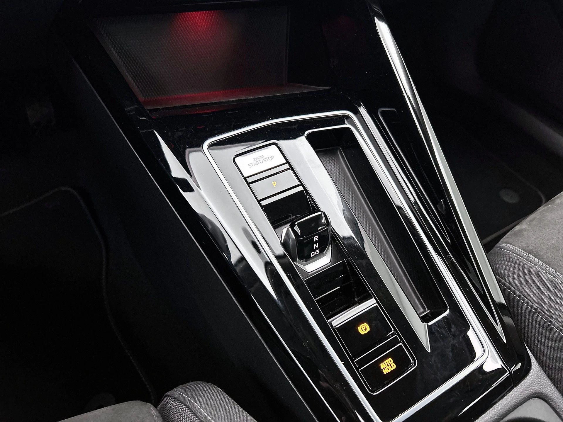 Volkswagen-Golf-image-29