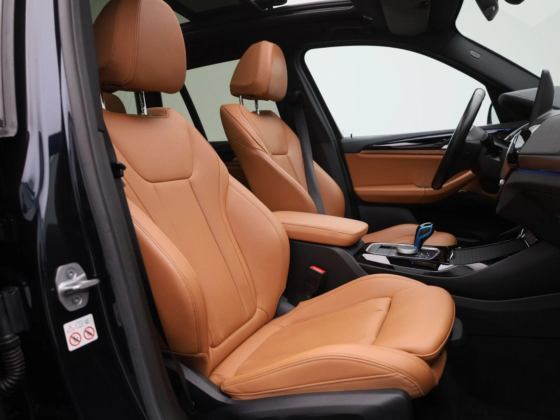 BMW-iX3-image-38