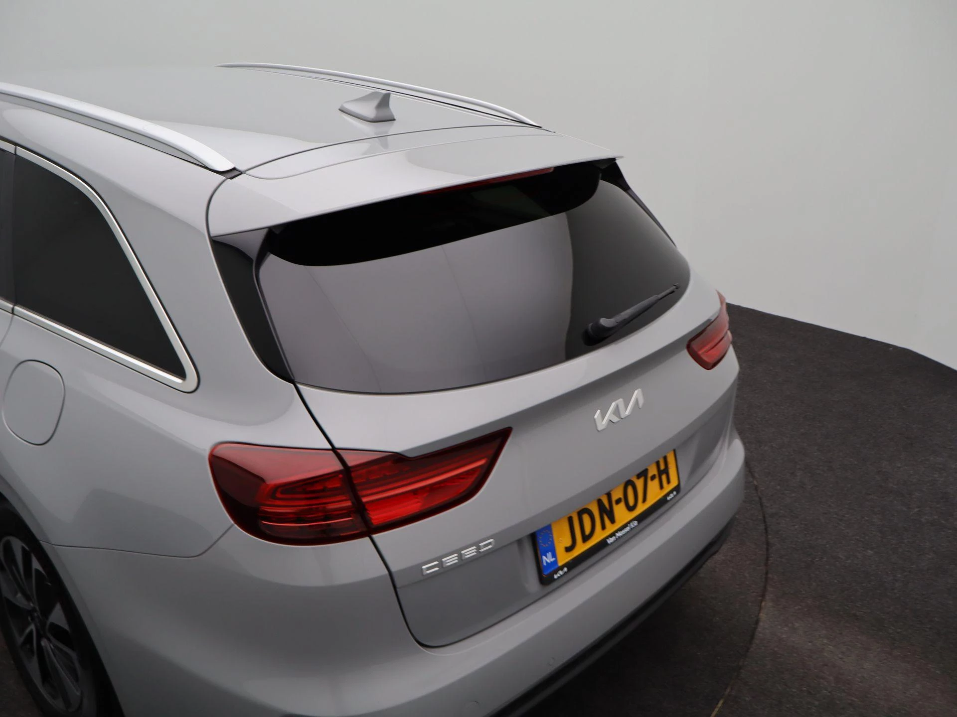 Kia-Ceed Sportswagon-image-41
