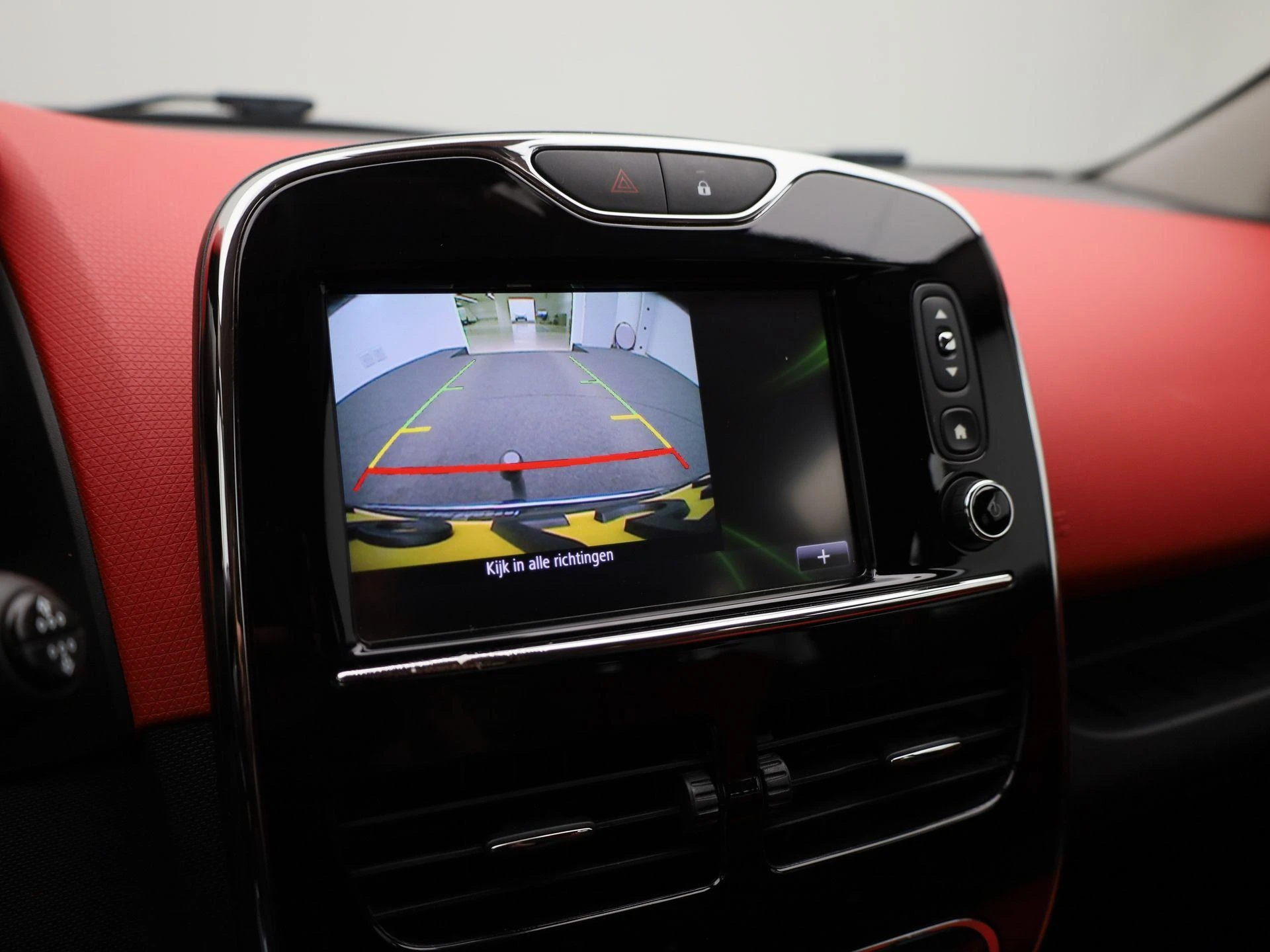 Renault-Clio-image-28