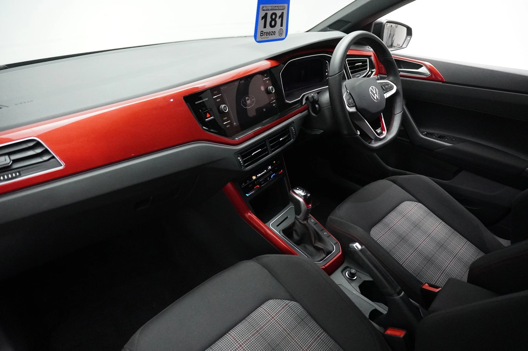 Volkswagen-Polo-image-1