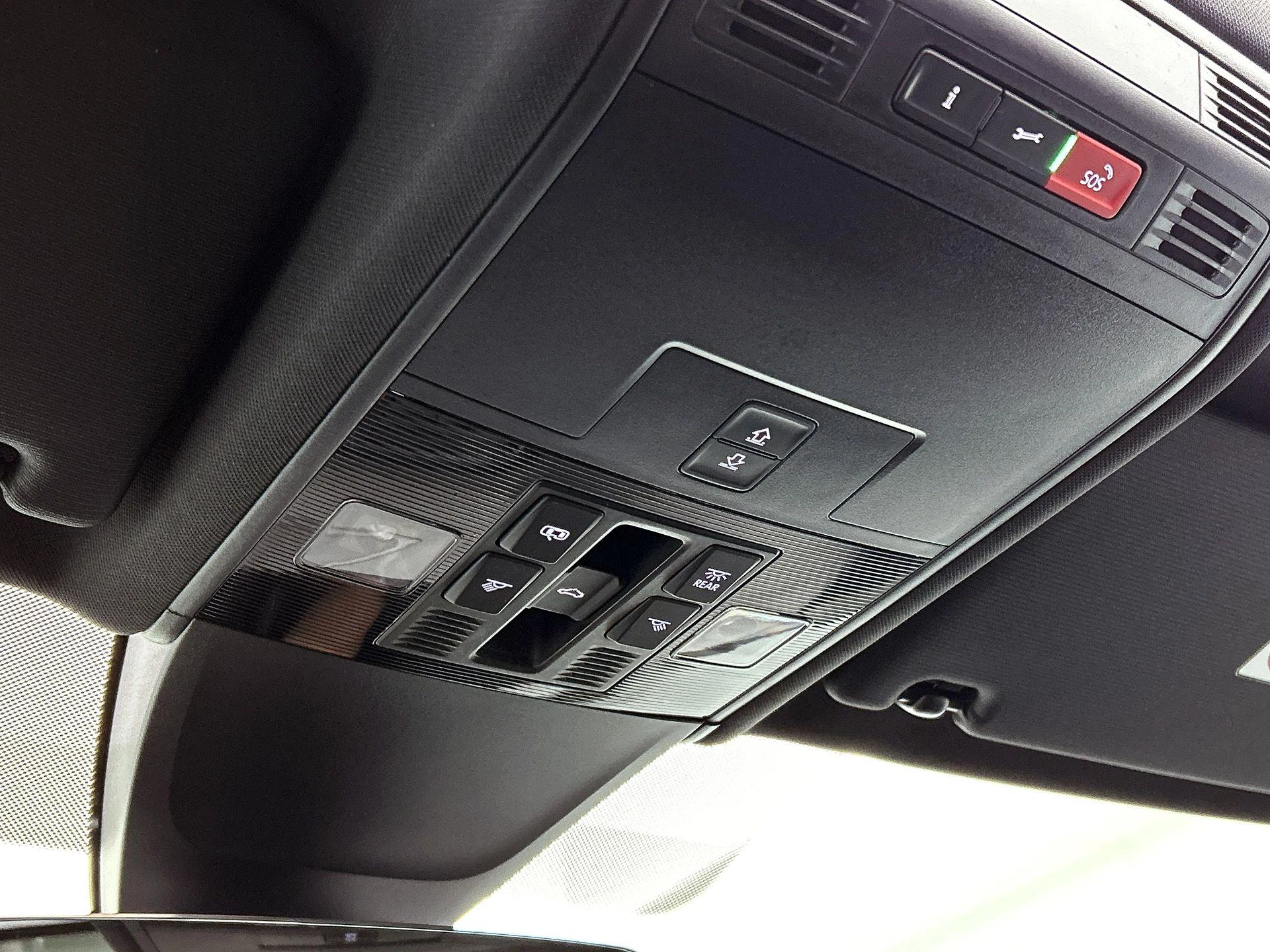 Volkswagen Tiguan 1.5 TSI R-Line Business+