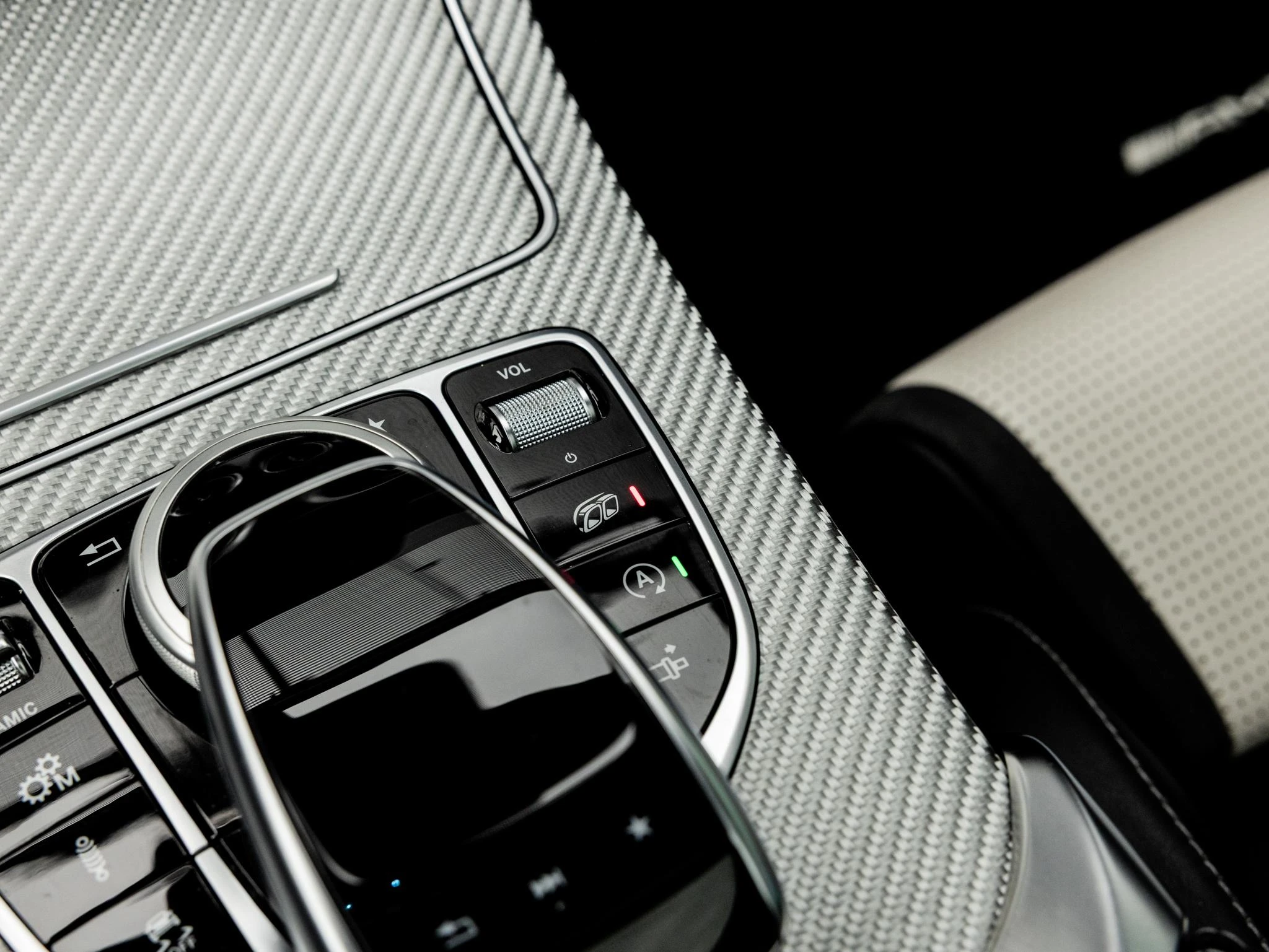 Mercedes-Benz-C-Klasse-image-48
