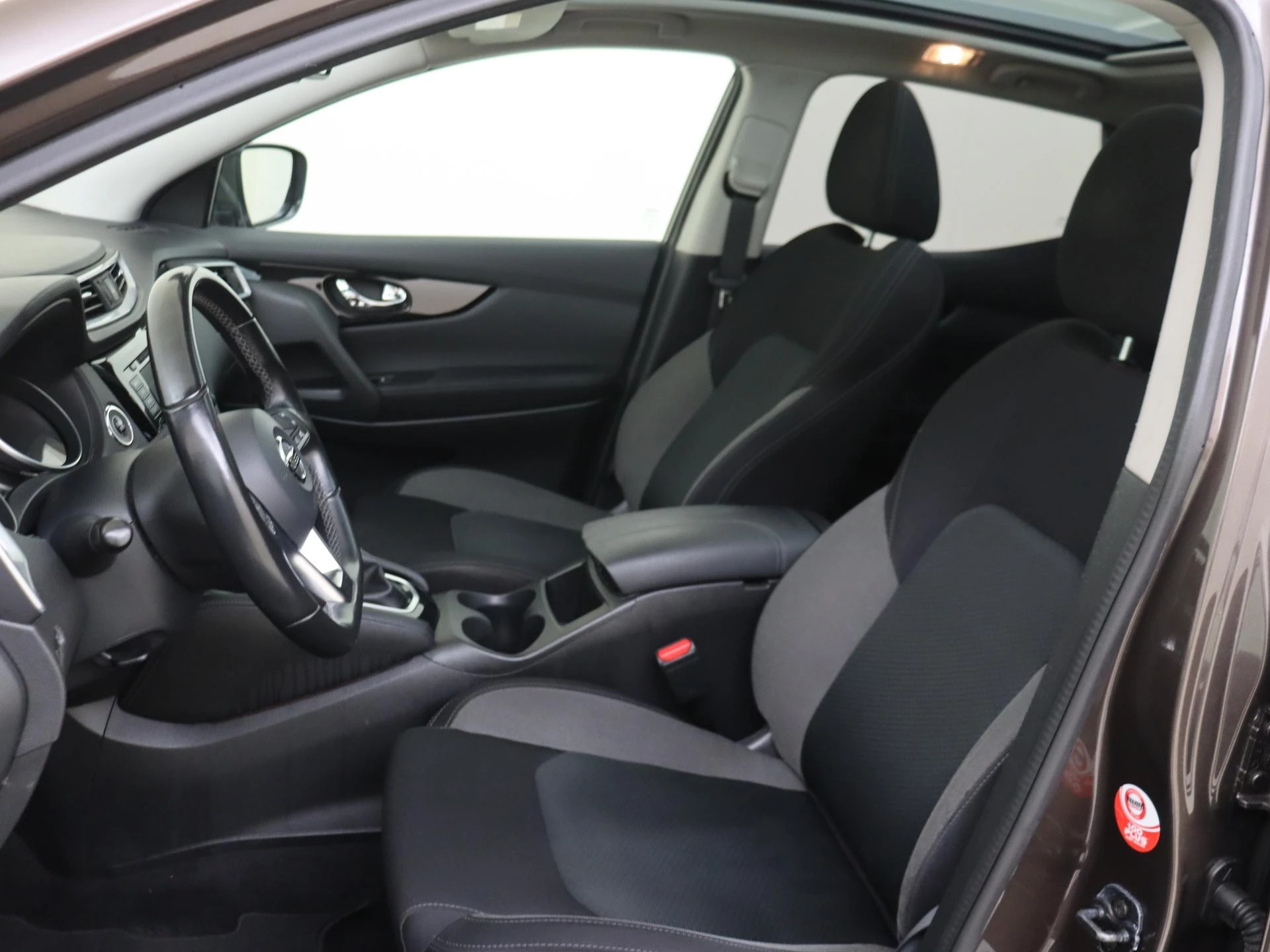 Nissan-QASHQAI-image-10