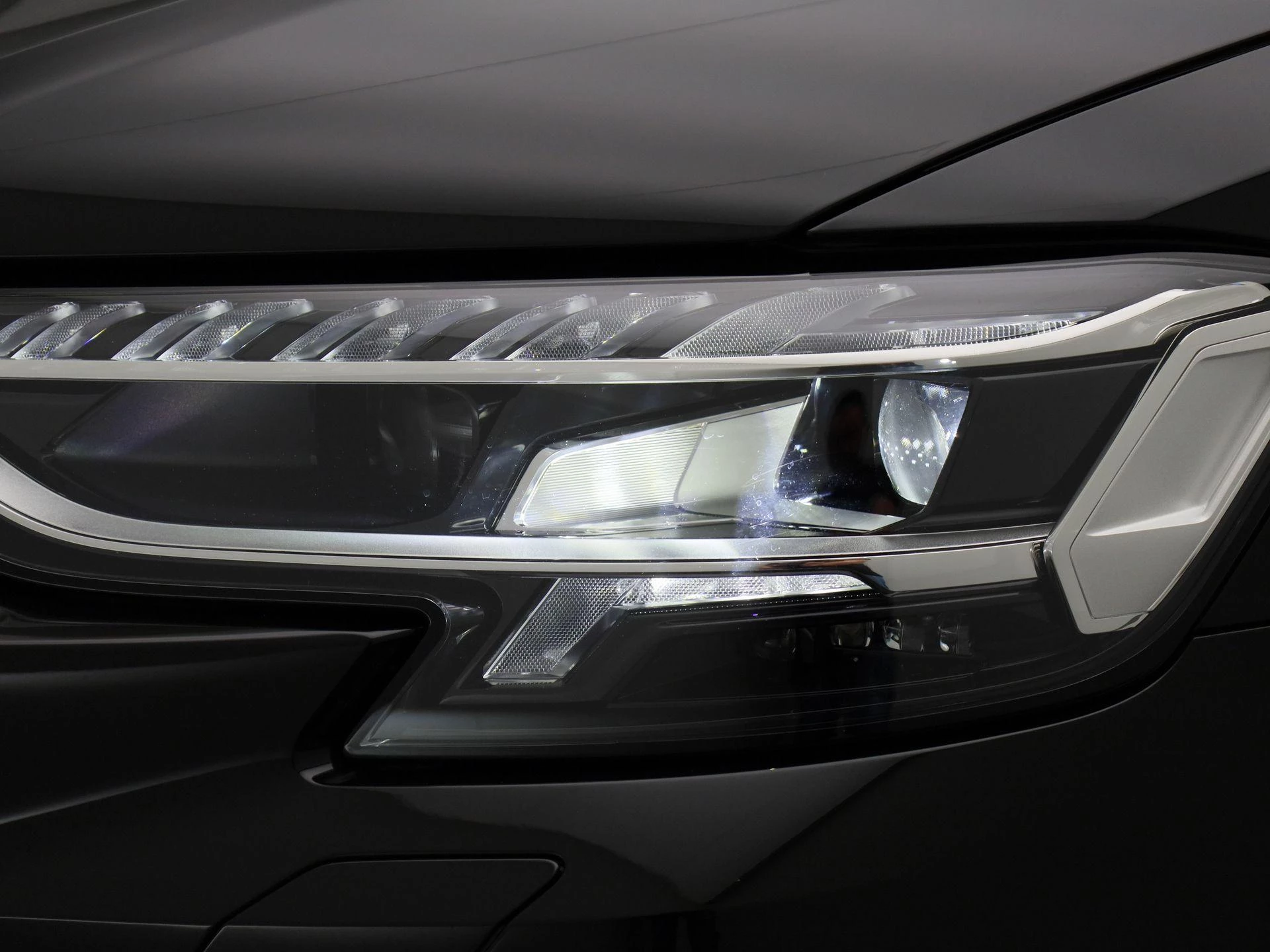 Audi A8 60 TFSI e quattro Lang