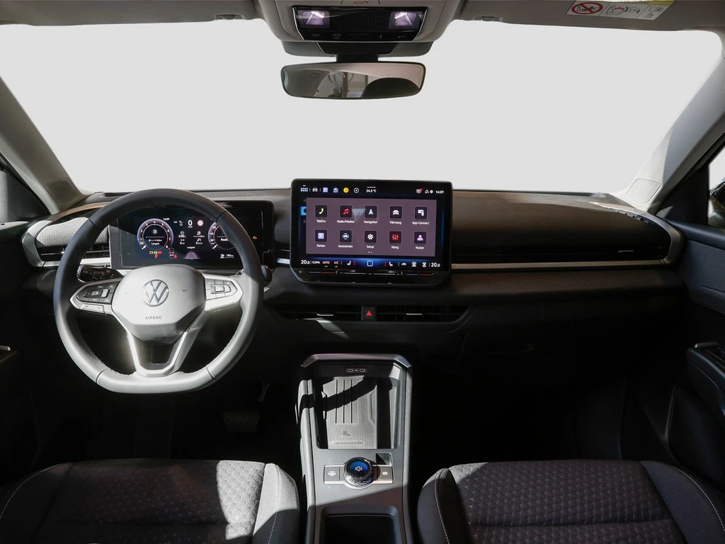 Volkswagen-T-Roc-image-10