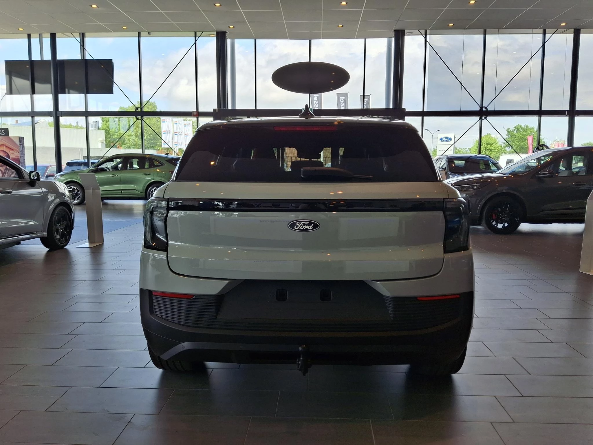 Ford-Explorer EV-image-5