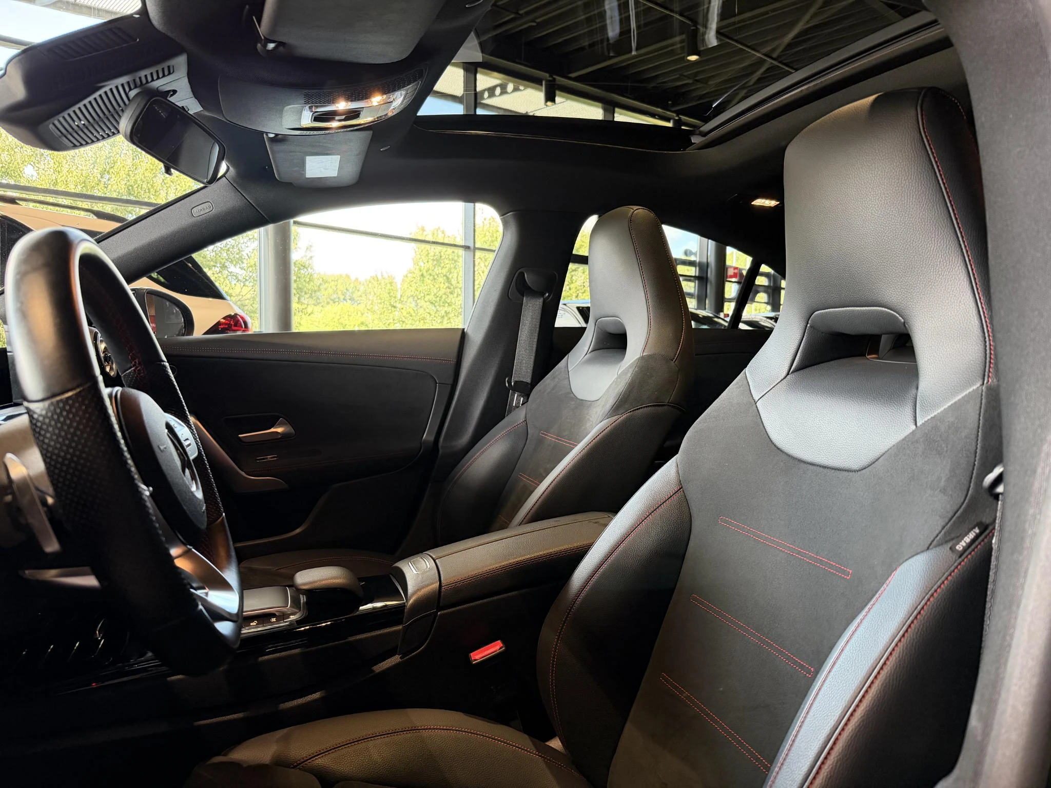Mercedes-Benz-CLA-image-9