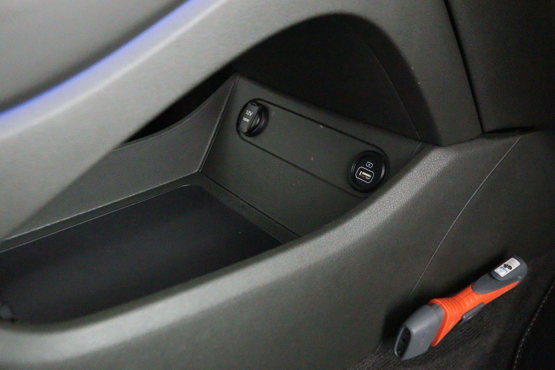 Hyundai-Santa Fe-image-48