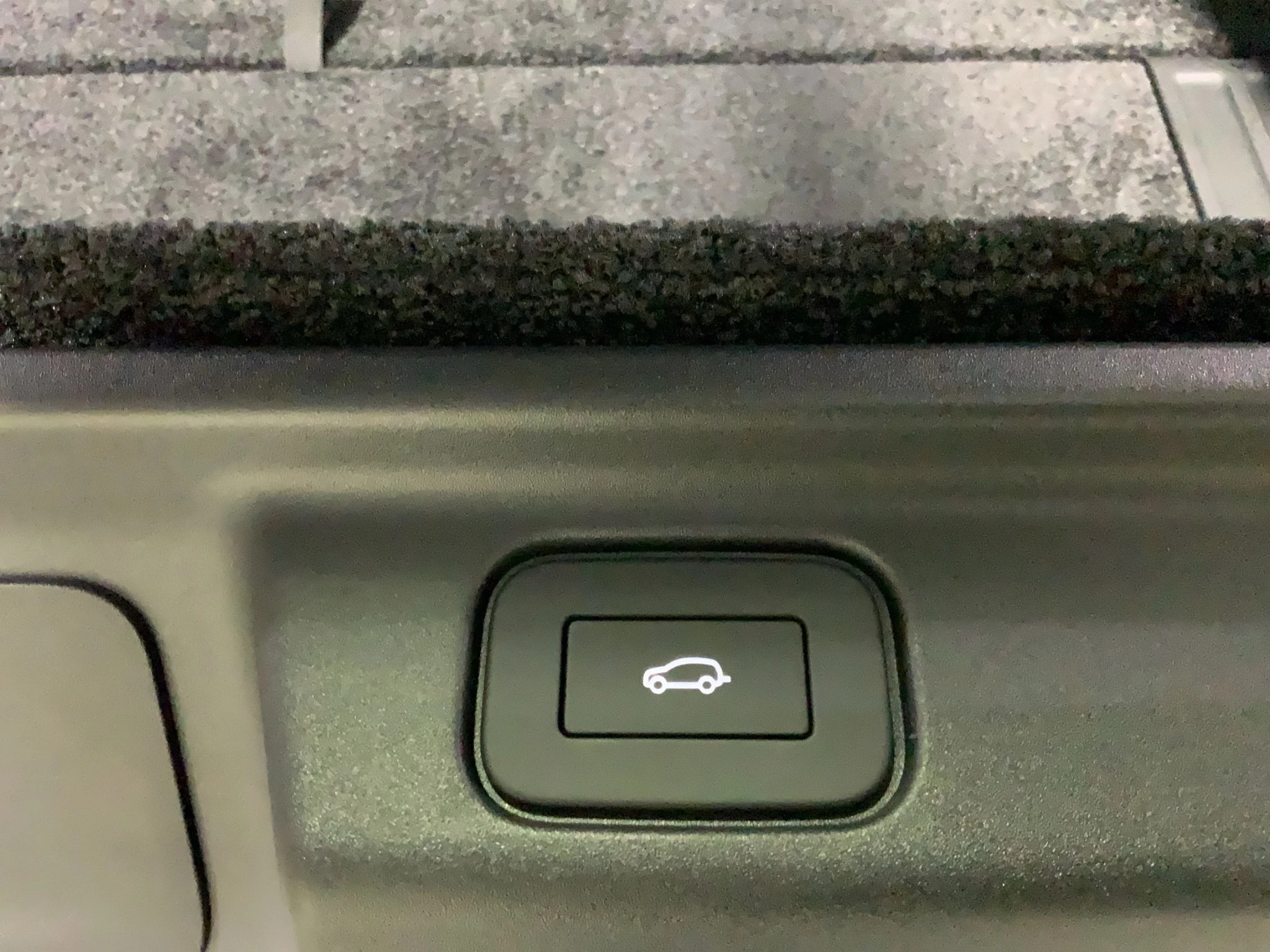 Land Rover-Range Rover-image-19