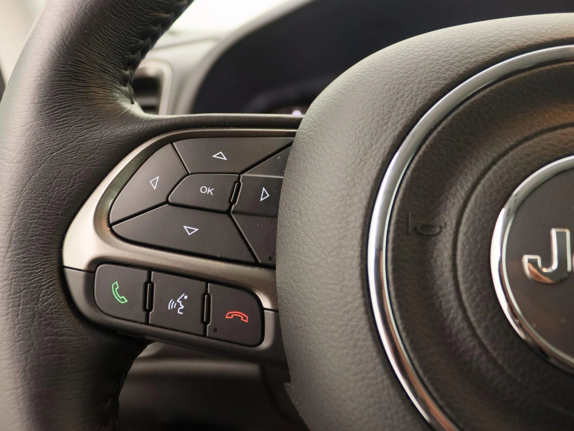 Jeep-Renegade-image-17