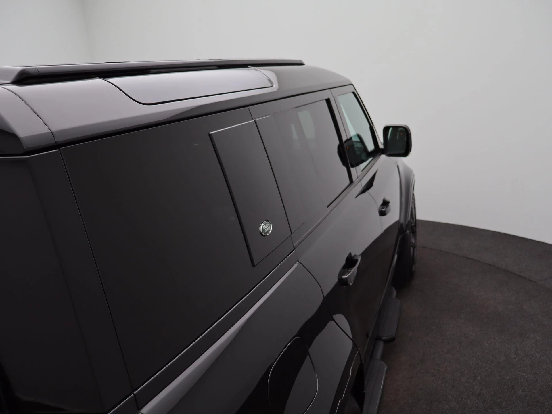 Land Rover-Defender-image-52