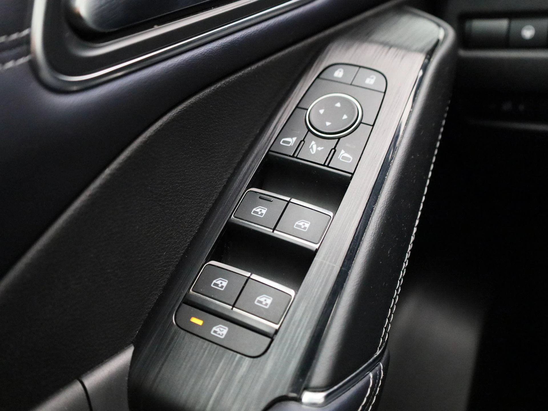Nissan-QASHQAI-image-30