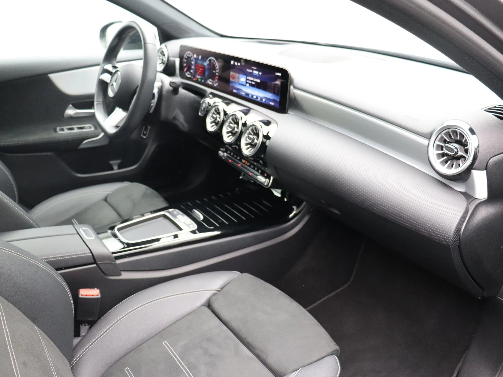 Mercedes-Benz-Classe A-image-16