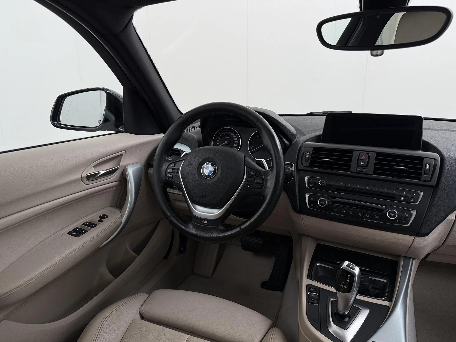 BMW-1 Serie-image-19