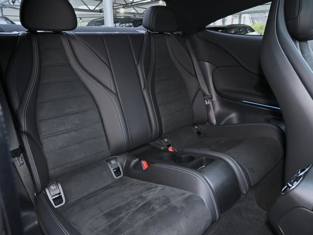 Mercedes-Benz-CLE 200-image-15