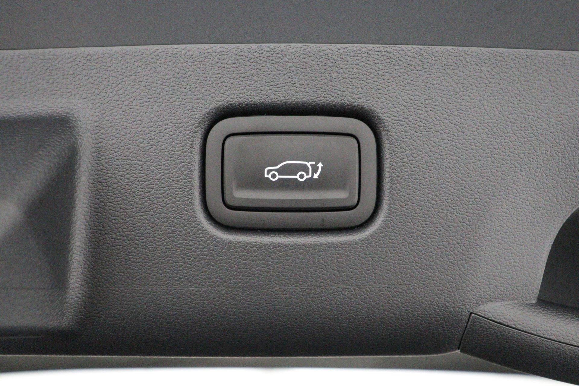 Hyundai Kona 1.6 GDI HEV Premium Sky