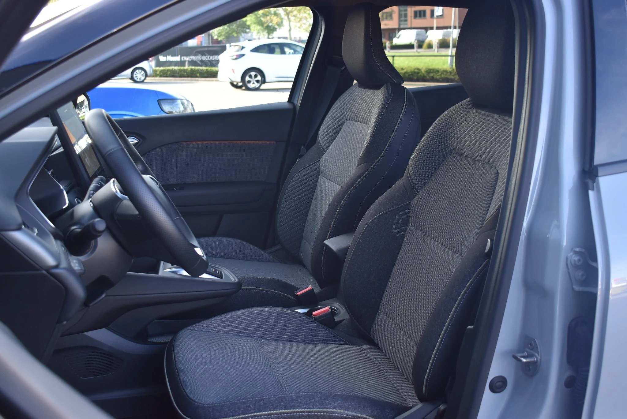 Renault-Captur-image-43