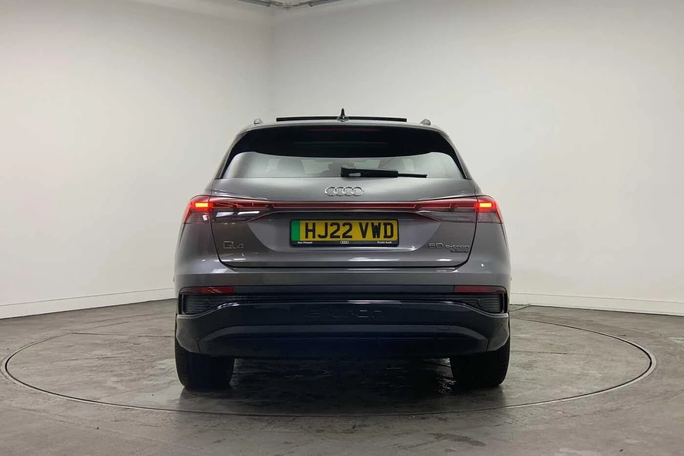 Audi-Q4 e-tron-image-10