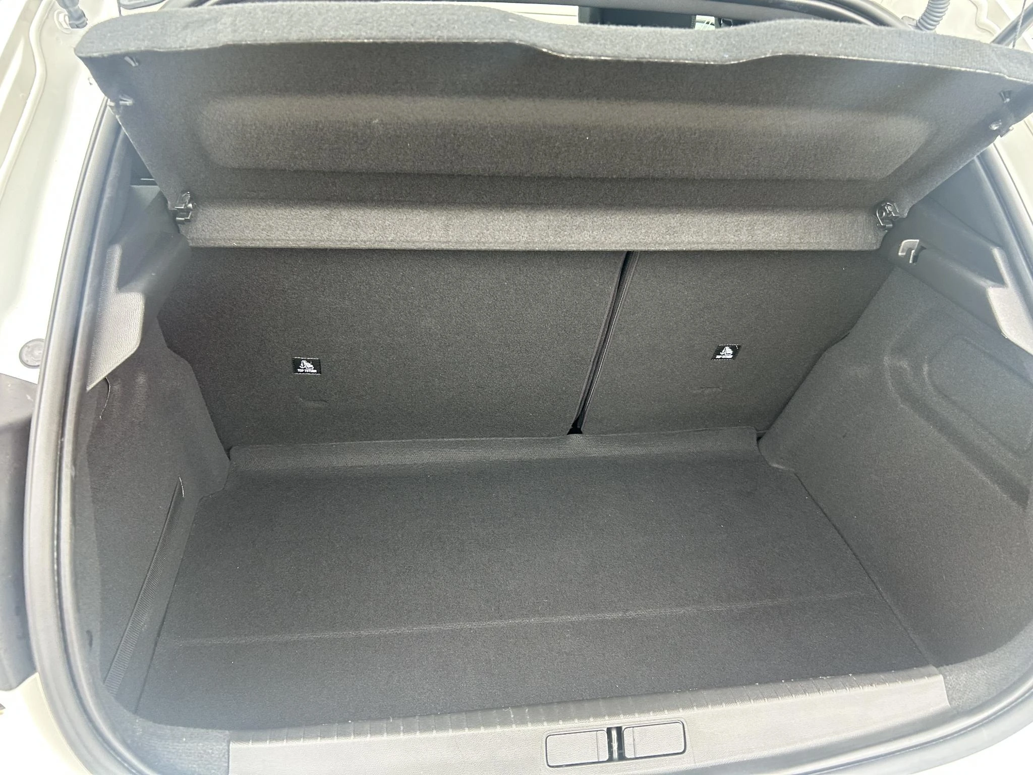 Peugeot-208-image-21
