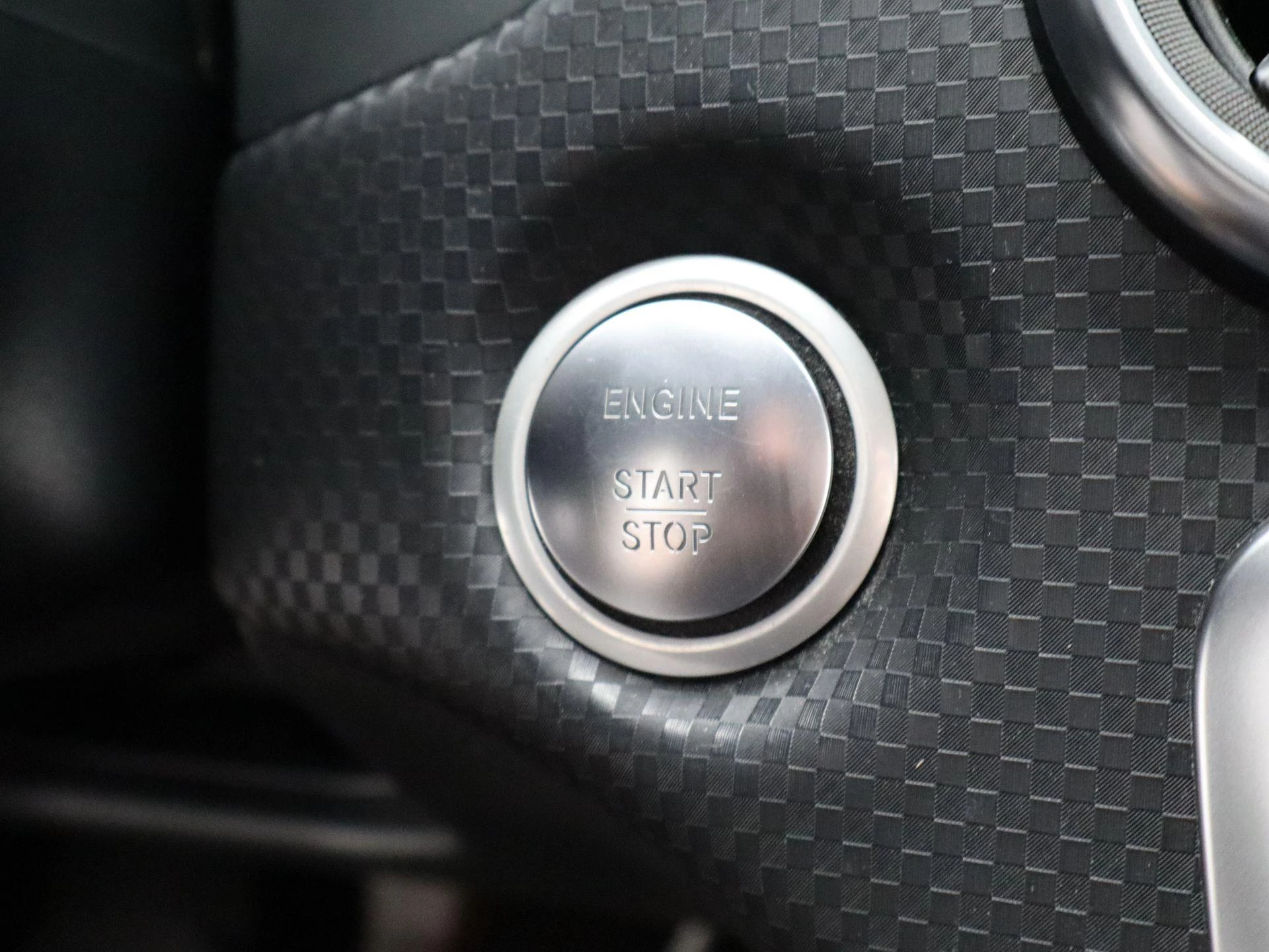Mercedes-Benz-A-Klasse-image-18