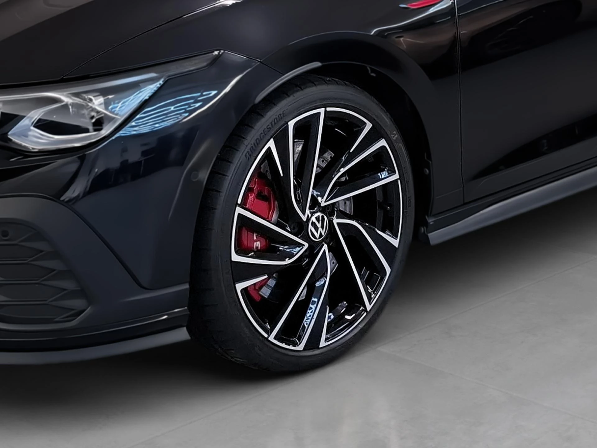 Volkswagen-Golf-image-19