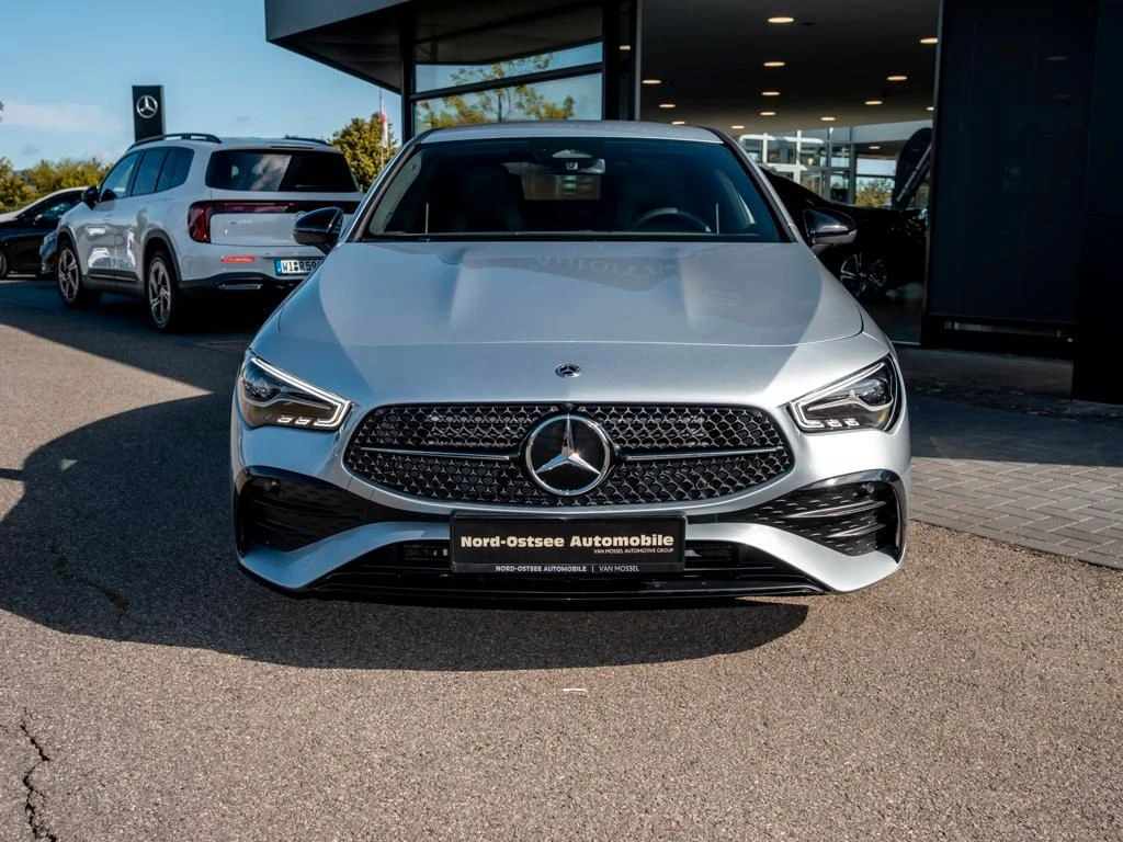 Mercedes-Benz-CLA 200-image-3