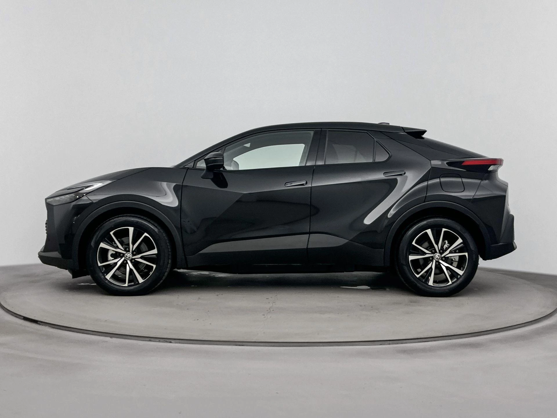 Toyota C-HR 2.0 Plug-in Hybrid Dynamic 220PK